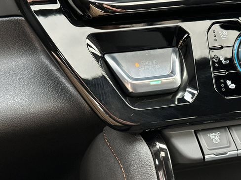 New 2026 GMC Sierra 3500 AT4 w/ AT4 Premium Plus Package image 23