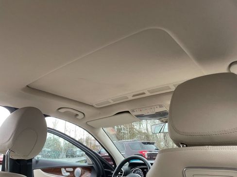 Used 2019 Mercedes-Benz E 300 4MATIC image 29