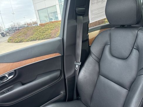 Certified 2023 Volvo XC90 B5 Plus image 27
