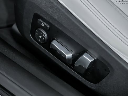 Used 2023 BMW M4 xDrive Competition w/ M Carbon Exterior Package image 26