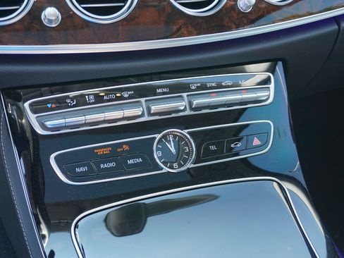 Used 2017 Mercedes-Benz E 300 4MATIC image 19