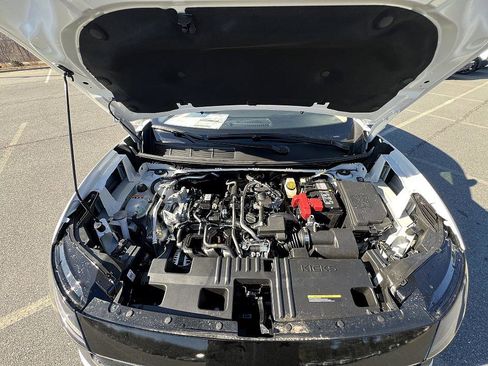 New 2026 Nissan Kicks S image 10