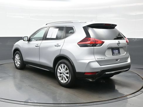 Used 2018 Nissan Rogue SV FWD image 4