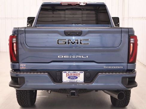 Used 2025 GMC Sierra 2500 Denali w/ Denali Reserve Package AWD/4WD image 8