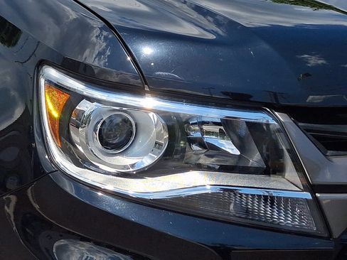 Used 2022 Chevrolet Colorado Z71 AWD/4WD image 9