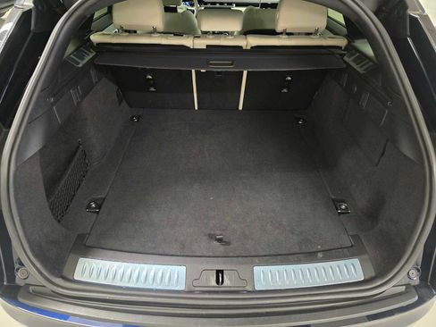 Certified 2023 Land Rover Range Rover Velar R-Dynamic S image 18