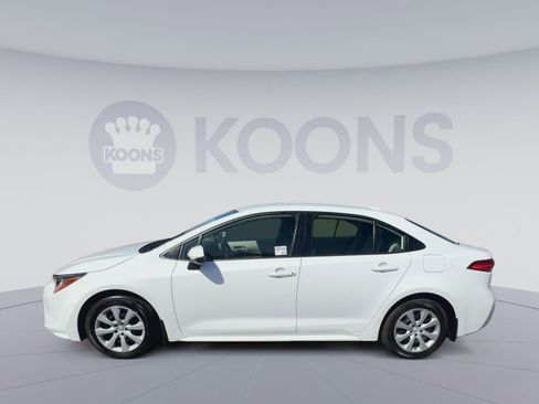 Used 2023 Toyota Corolla LE image 7