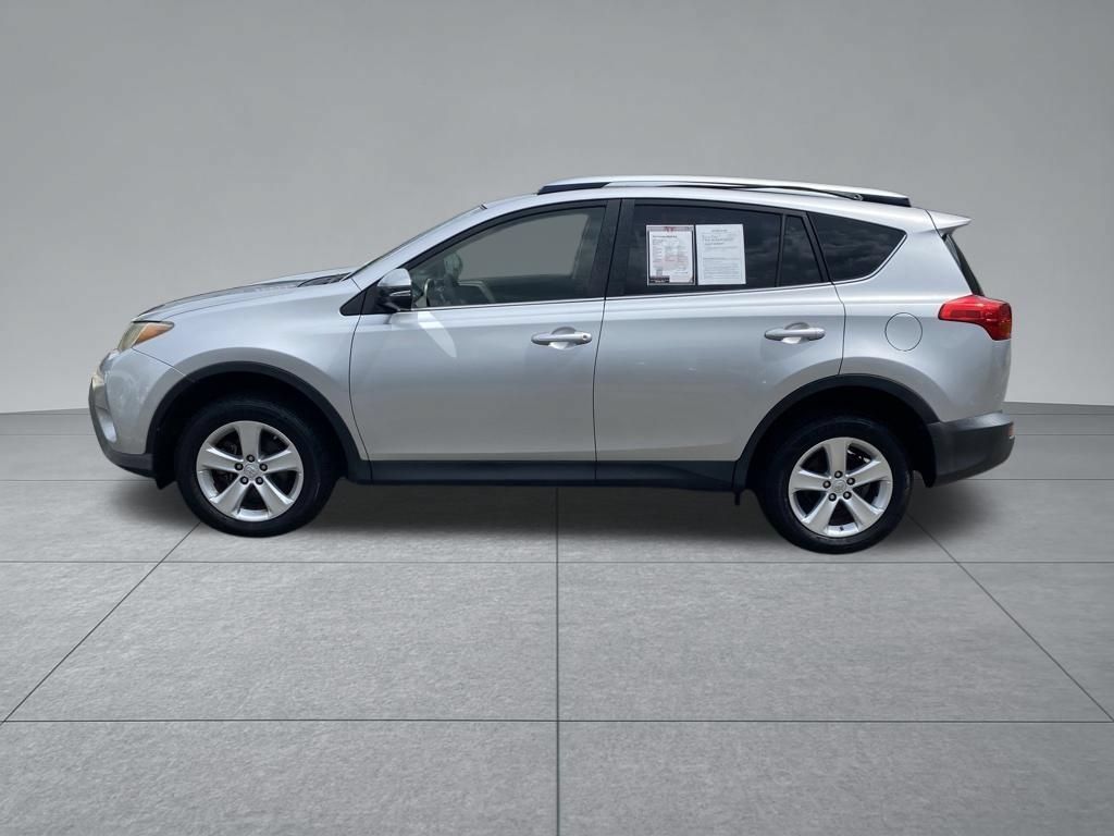 Used 2013 Toyota RAV4 XLE AWD/4WD image 4