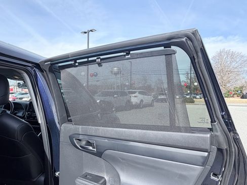 Used 2022 Toyota Highlander XLE image 33