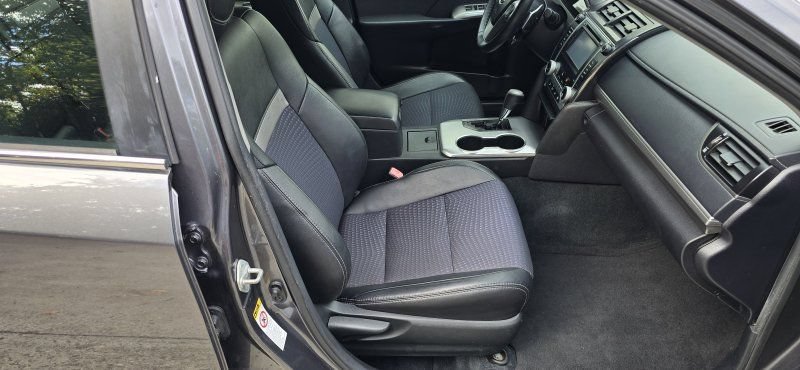Used 2012 Toyota Camry SE FWD image 16