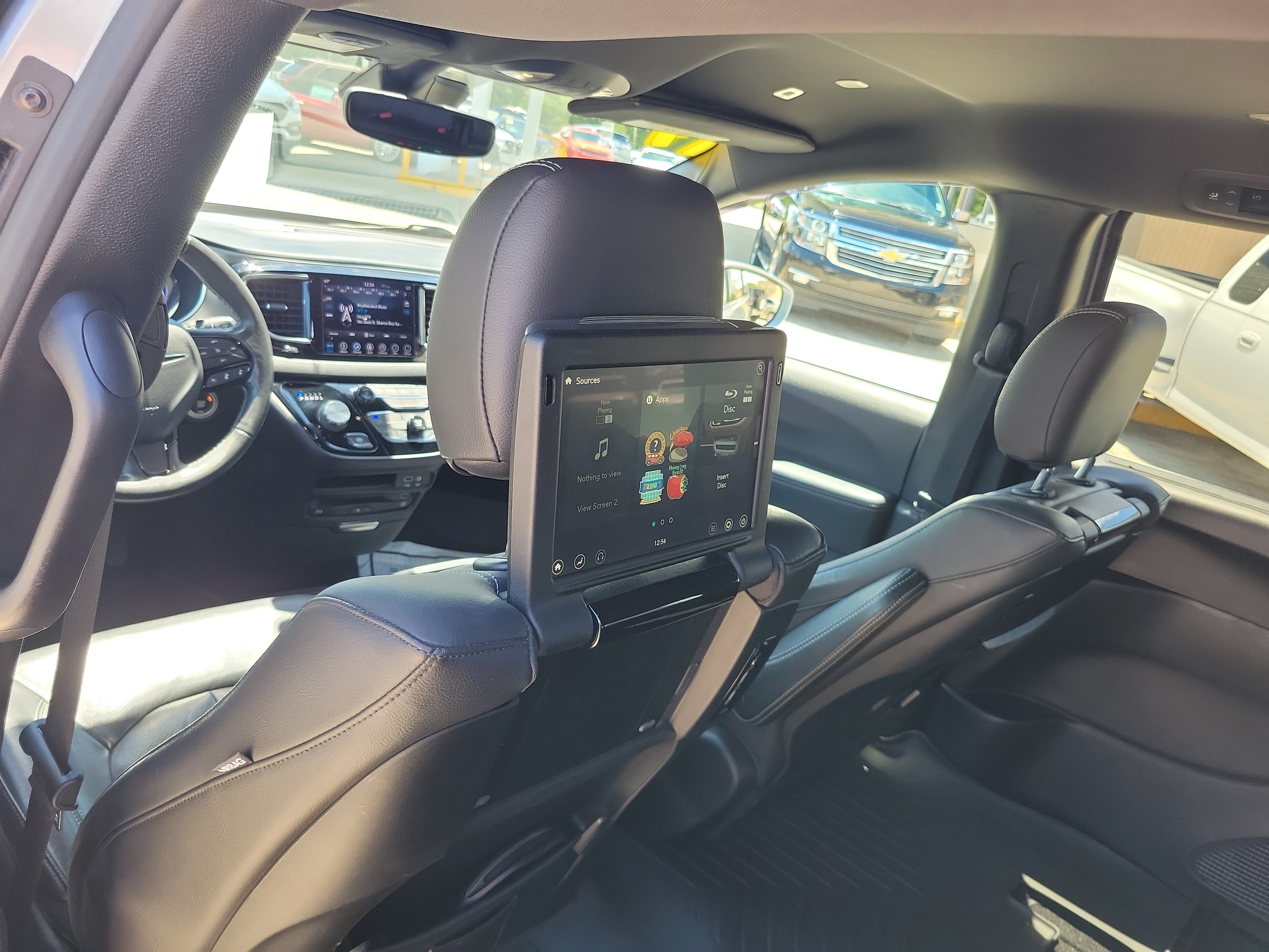 Used 2019 Chrysler Pacifica Touring-L Plus w/ Advanced Safetytec Group FWD image 10