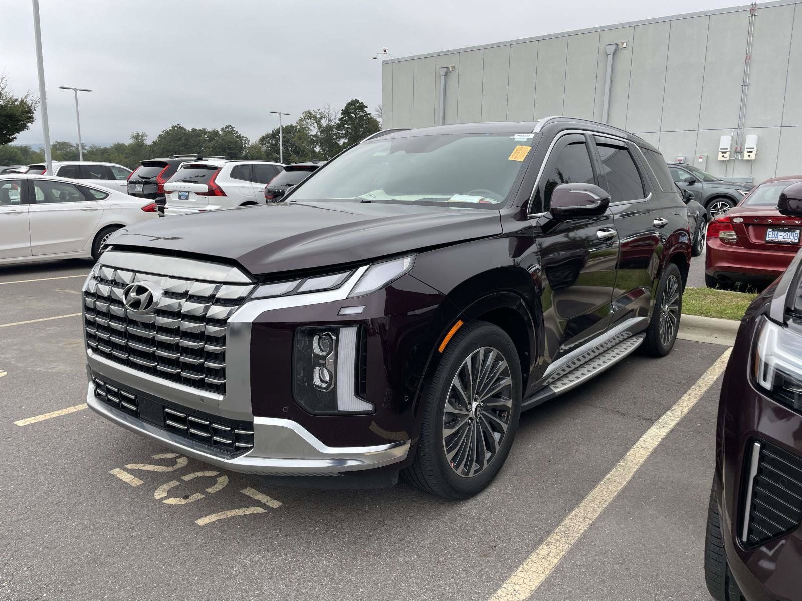 Used 2024 Hyundai Palisade Calligraphy AWD/4WD image 2