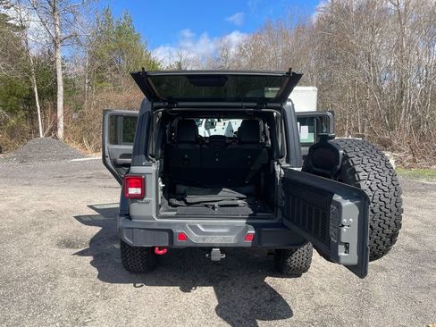 Used 2020 Jeep Wrangler Unlimited Rubicon w/ Dual Top Group AWD/4WD image 25