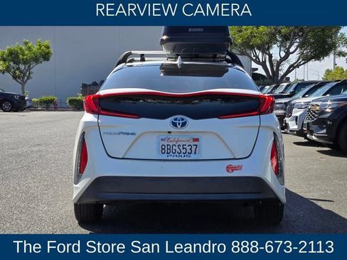 Used 2017 Toyota Prius Prime Premium FWD image 6