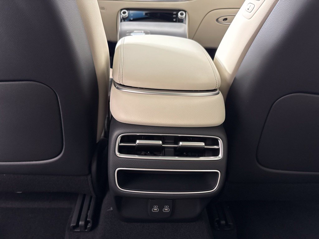 New 2027 Genesis GV70 2.5T Select AWD/4WD image 25