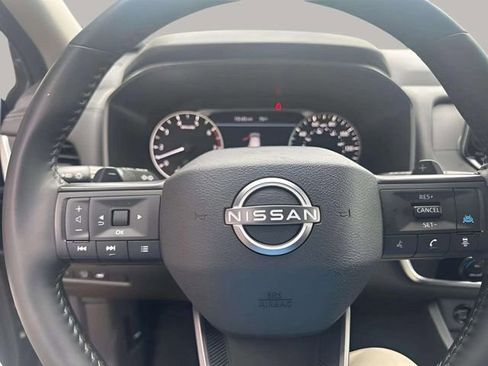 Used 2025 Nissan Rogue SV FWD image 7