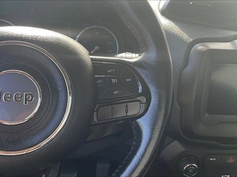 Used 2018 Jeep Renegade Altitude w/ Popular Equipment Group FWD image 12