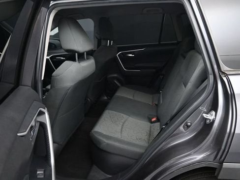 Used 2022 Toyota RAV4 XLE AWD/4WD image 7