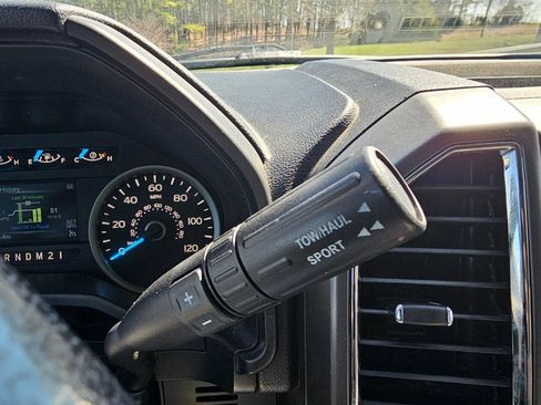 Used 2015 Ford F150 XLT w/ Equipment Group 301A Mid image 39