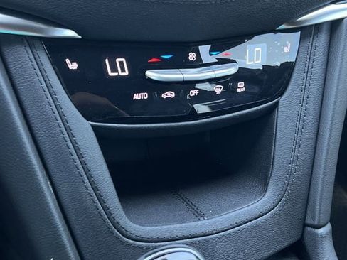 New 2025 Cadillac XT6 Luxury image 20