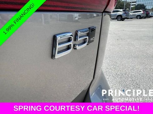 New 2026 Volvo XC60 B5 Plus w/ Protection Package Premier AWD/4WD image 10