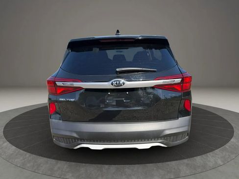 Used 2021 Kia Seltos LX AWD/4WD image 6