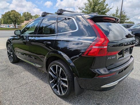 Certified 2022 Volvo XC60 B6 Inscription w/ Advanced Package image 6