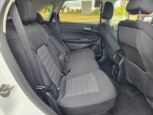 Used 2024 Ford Edge SE image 10