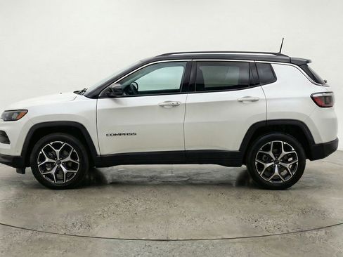 Used 2025 Jeep Compass Limited image 5