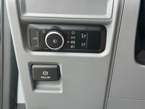 Used 2024 Ford F150 XLT image 19