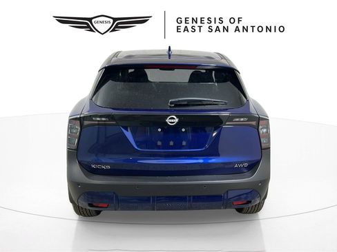 Used 2025 Nissan Kicks SV image 14