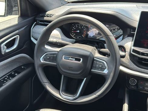 Used 2024 Jeep Compass Latitude AWD/4WD image 26