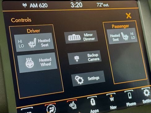 Used 2023 Jeep Cherokee Altitude Lux image 25