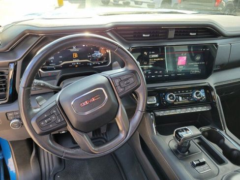 Used 2022 GMC Sierra 1500 AT4X image 16