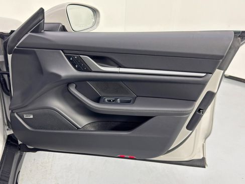 Used 2025 Porsche Taycan 4S w/ Premium Package image 49