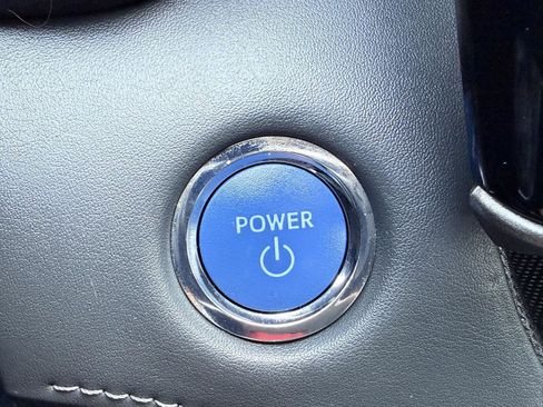 Used 2022 Toyota Highlander XLE AWD/4WD image 26