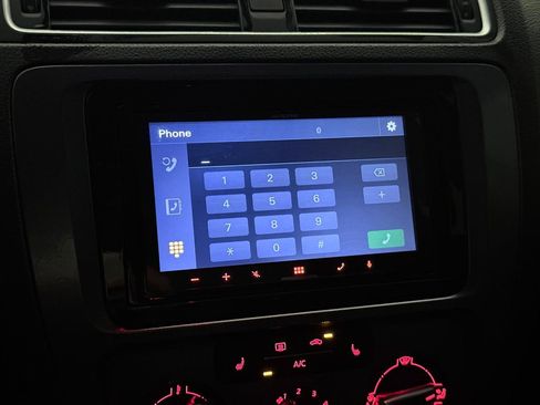 Used 2014 Volkswagen Jetta SE FWD image 32