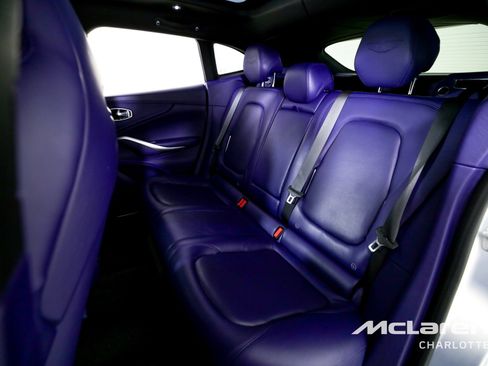 Used 2021 Aston Martin DBX image 18