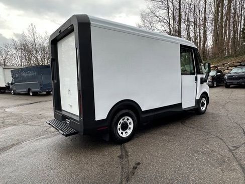 New 2025 Chevrolet Brightdrop 400 image 5