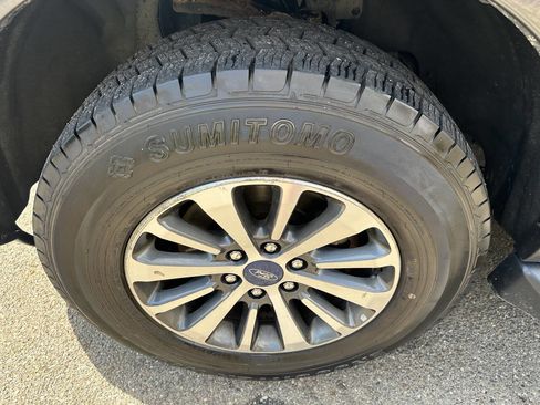 Used 2017 Ford Expedition EL XLT image 31