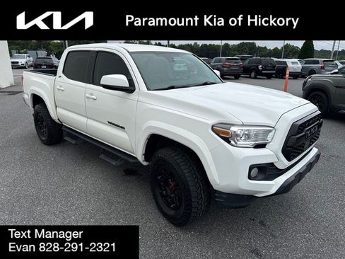 Used 2021 Toyota Tacoma SR5 RWD image 3
