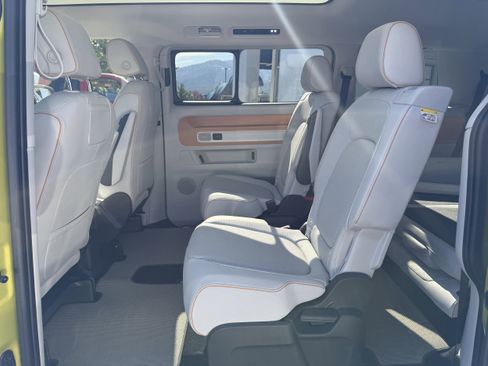 New 2025 Volkswagen ID. Buzz 1st Edition image 22