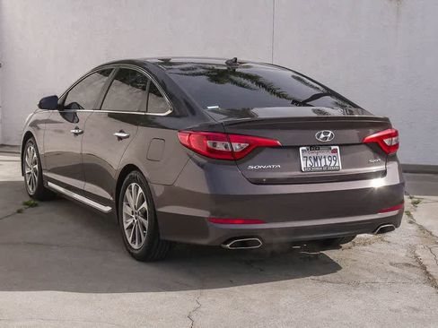 Used 2016 Hyundai Sonata Sport w/ Option Group 1V image 9