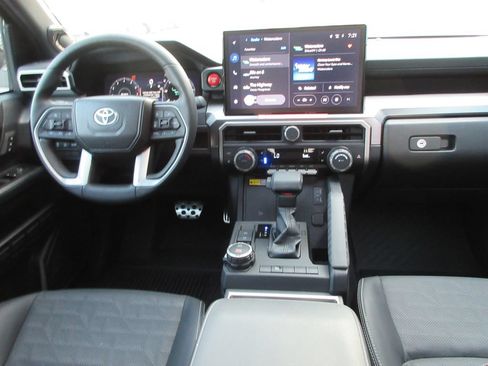 Used 2026 Toyota 4Runner TRD Sport Premium AWD/4WD image 16