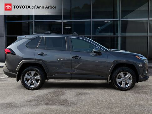 Used 2025 Toyota RAV4 XLE AWD/4WD image 11