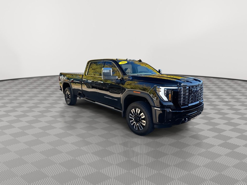 Certified 2026 GMC Sierra 2500 Denali Ultimate w/ LPO, Black Badging Package AWD/4WD image 2