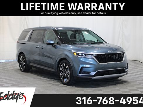 Used 2023 Kia Carnival EX FWD image 1