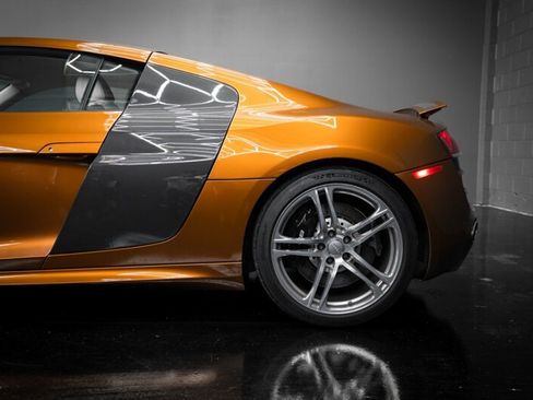 Used 2010 Audi R8 V10 AWD/4WD image 13