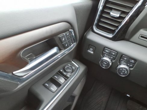 Used 2024 GMC Sierra 3500 Denali image 22