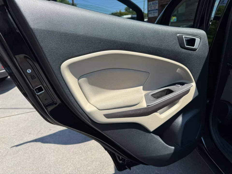 Used 2019 Ford EcoSport SE AWD/4WD image 17